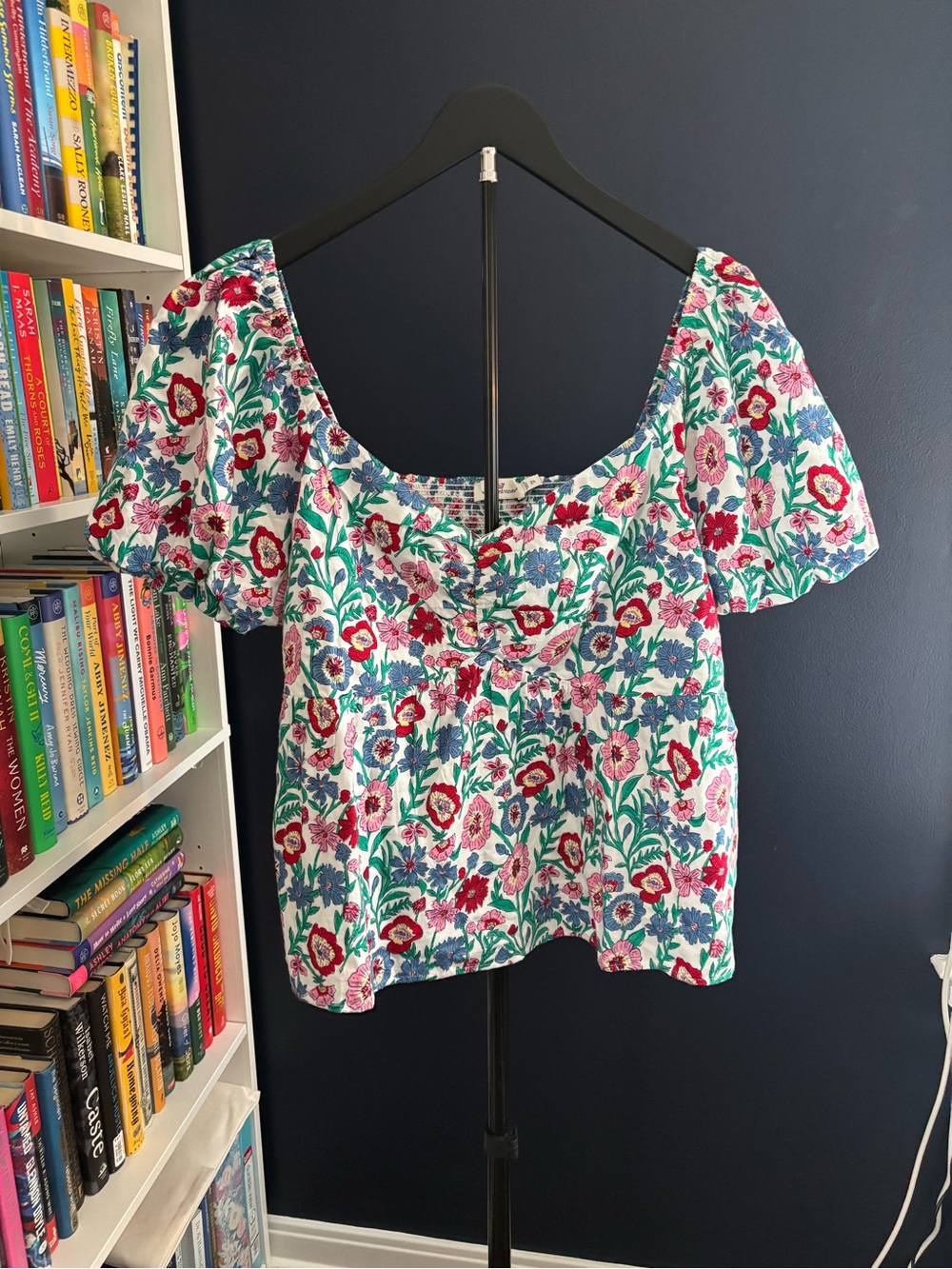 Vineyard Vines Floral Scoop Neck Puff Sleeve Top - White with Pink & Green